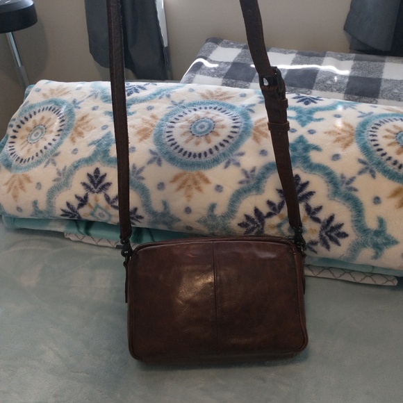 Frye Melissa Camera Crossbody Bag Cognac. RARE to find - Picture 9 of 16